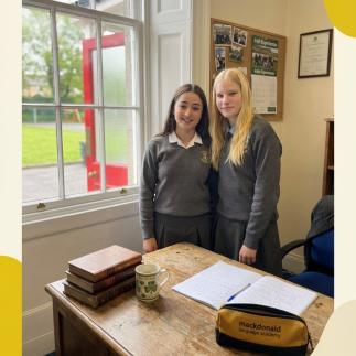 Are you ready to enhance your language skills? At mackdonald language academy, our high school program is designed for young learners eager to grow while embracing cultural diversity. 🗣️✨ #Ireland #VisitIreland #ExploreIreland #DiscoverIreland #Kilkenny #KilkennyIreland #IrelandTravel #StudyAbroadIreland #LifeInIreland #IrishExperience #StudyAbroad #HighSchoolAbroad #StudentLife #ExchangeStudent #StudyOverseas #InternationalStudents #StudentExperience #SchoolAbroad #TeenTravel #EducationAbroad