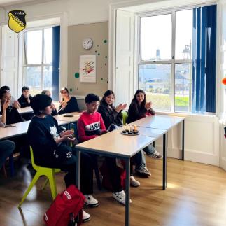 Celebrating a special moment 🎂🎉 One of our students enjoying their birthday surrounded by friends at mackdonald language academy. Because learning English is also about sharing unforgettable memories together 💛 `#BirthdayCelebration #StudentLife #StudyAbroad #LearnEnglish #InternationalStudents #SchoolLife #CelebrateTogether #GoodVibes #MakingMemories #EnglishSchool #IrelandLife #HappyMoments #StudyInIreland